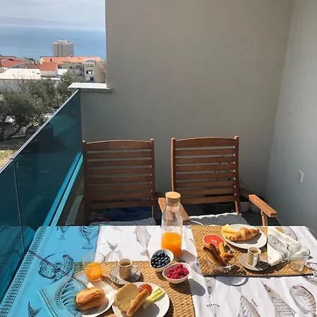 Near The Beach,free Parking&wifi Apartman *